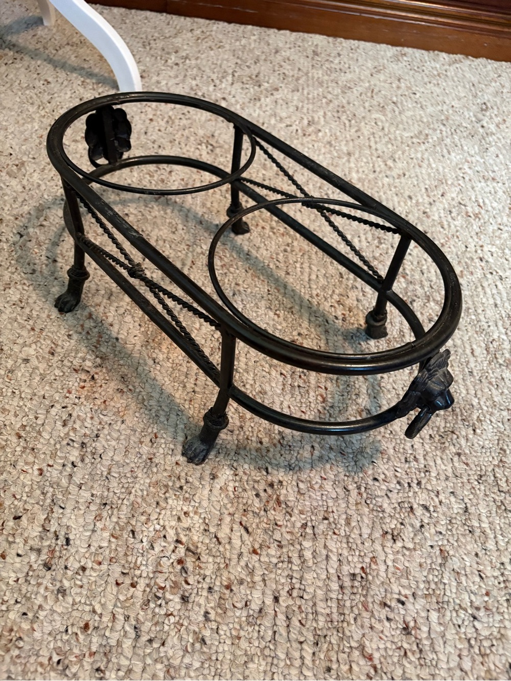 Classic Black Metal Elevated Double Dog Bowl Stand